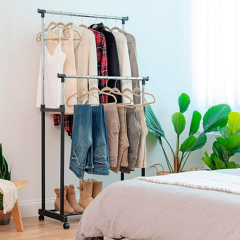 Rack de ropa con ruedas